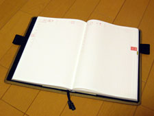 ほぼ日手帳2009 COUSIN カバー装着
